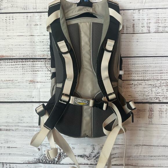 CAMELBAK-  Magic Hydration Backpack NO ACCESSORIES - Picture 3 of 12